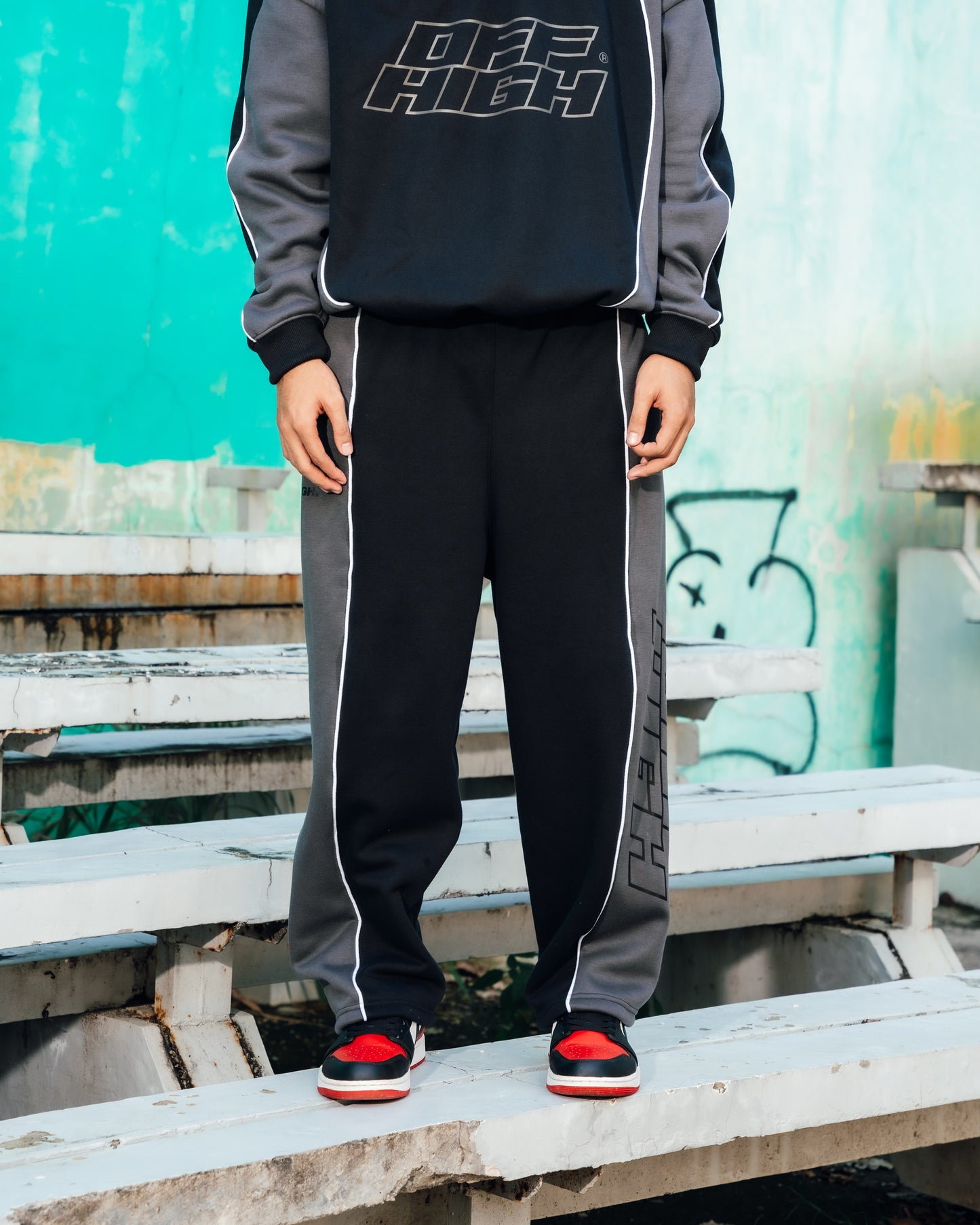 OFFHIGH RUNWAY BLACK TRACK PANTS