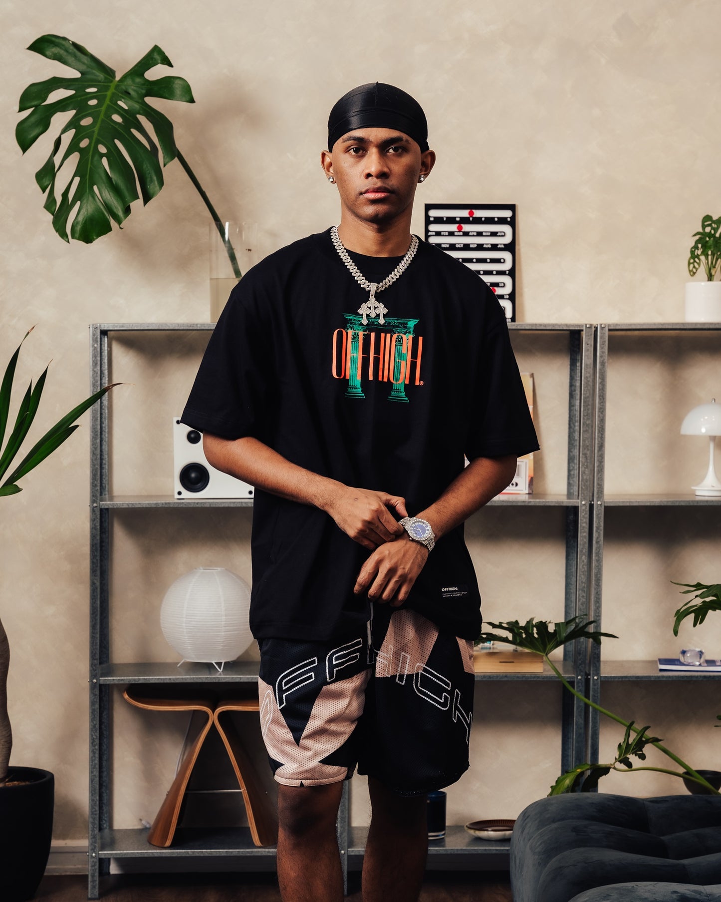 OFFHIGH PILLARS BLACK TSHIRT