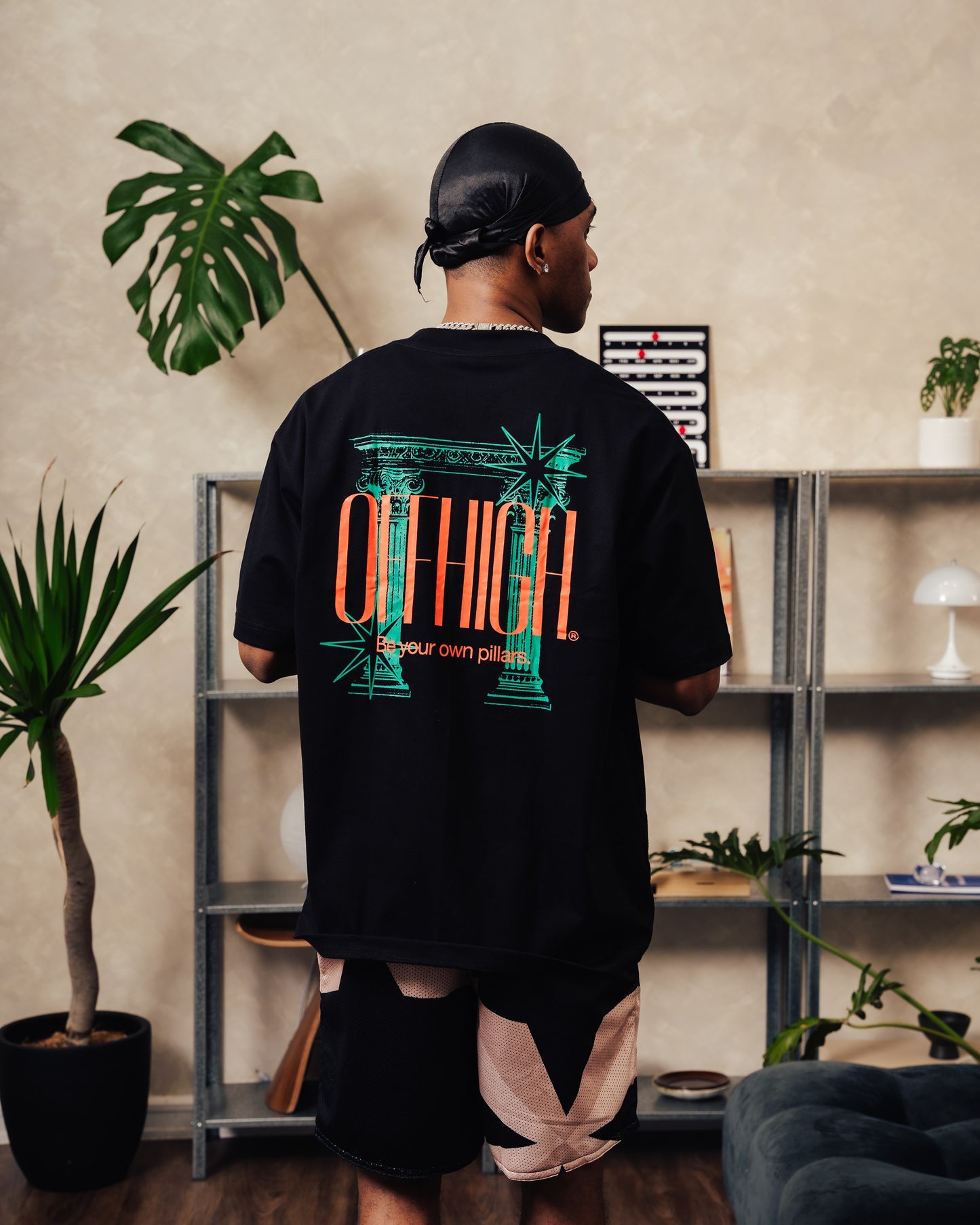 OFFHIGH PILLARS BLACK TSHIRT
