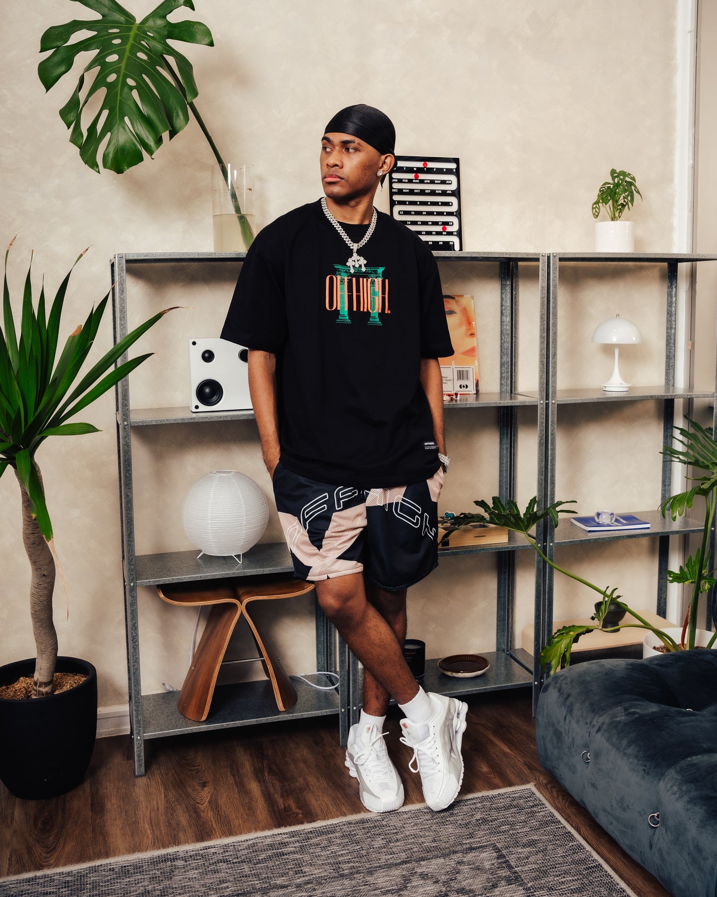 OFFHIGH PILLARS BLACK TSHIRT