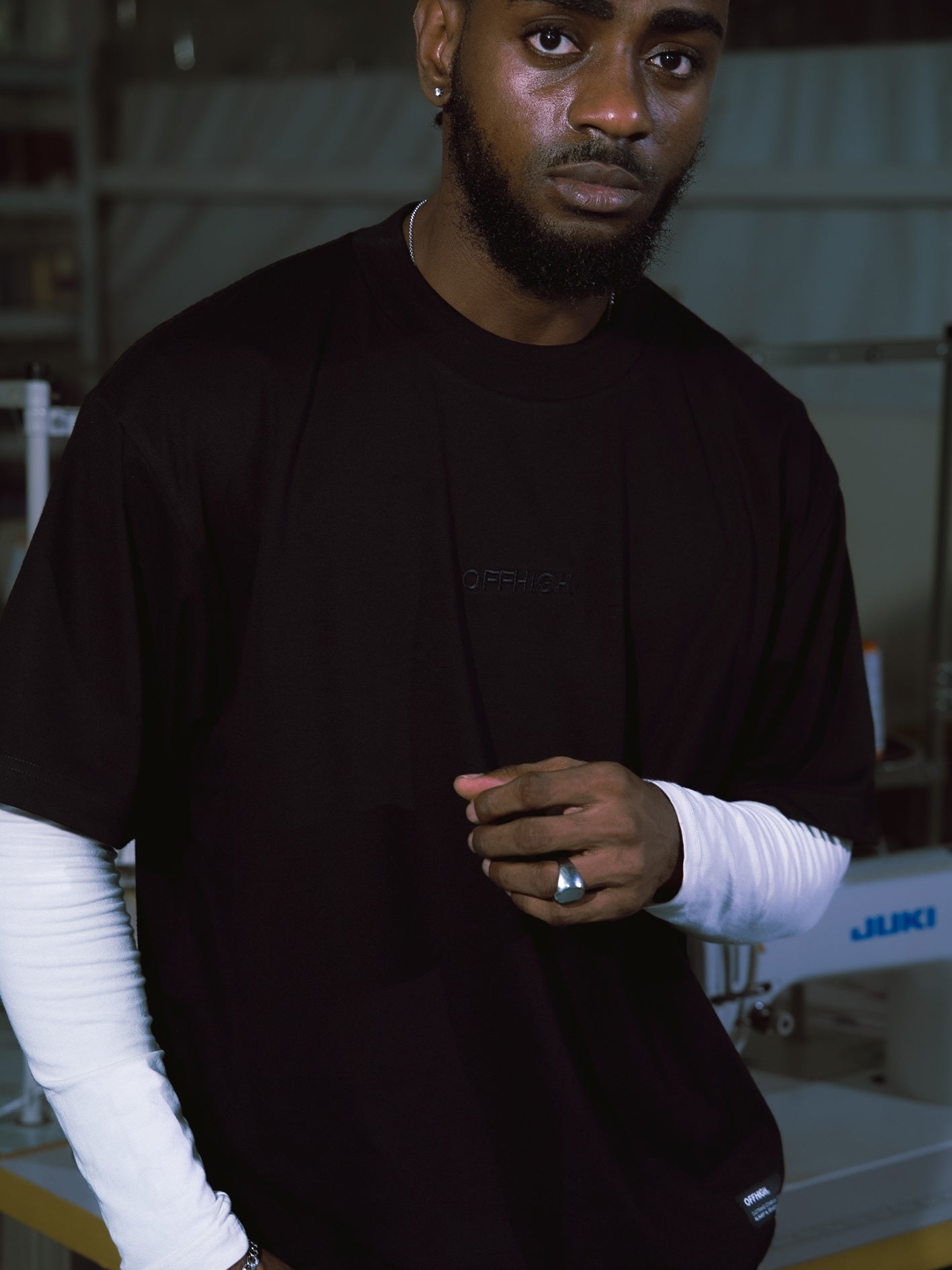 OFFHIGH SHADOW THREAD BLACK TSHIRT (BOXY FIT)