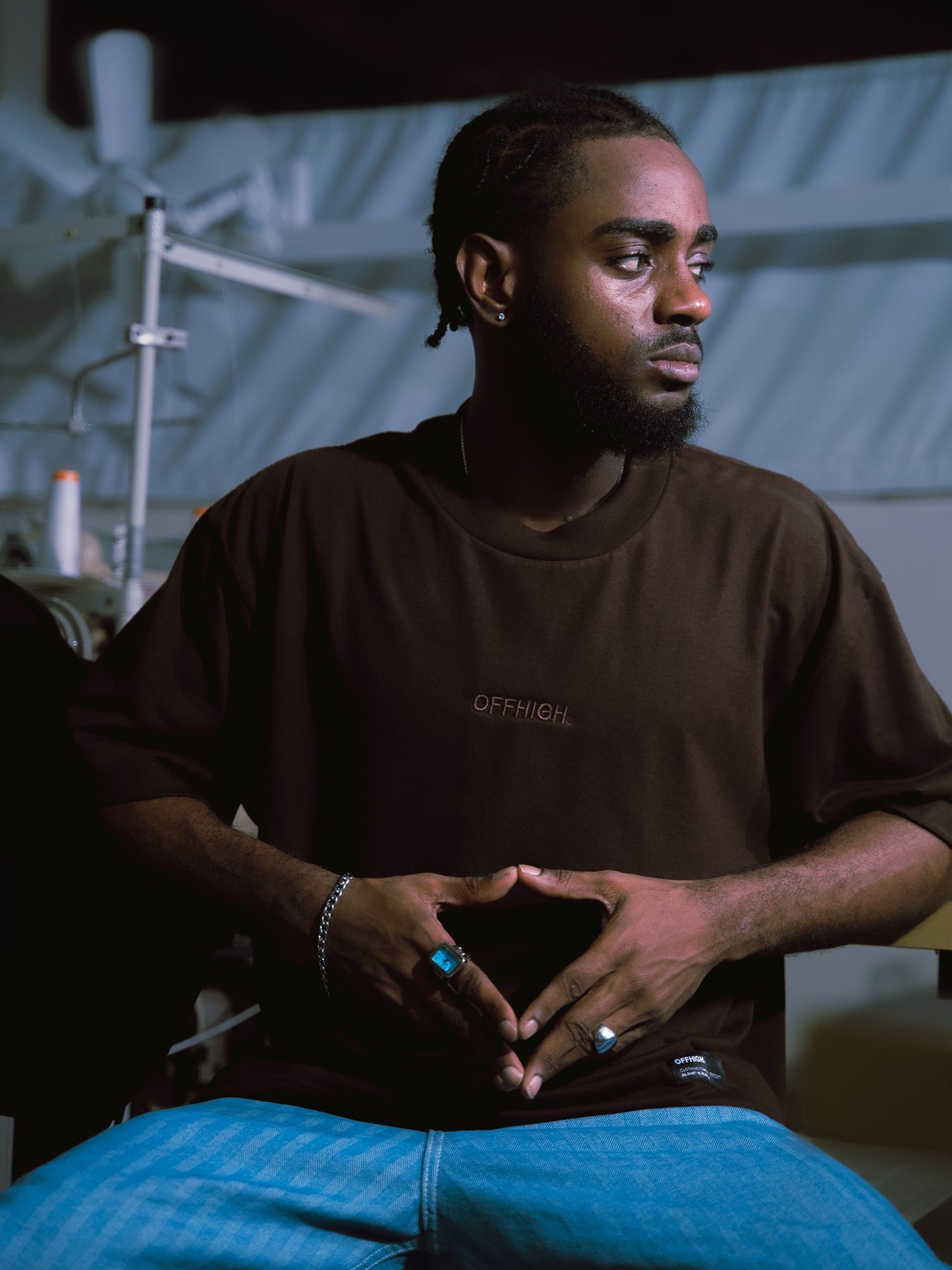 OFFHIGH SHADOW THREAD CHOCO TSHIRT (BOXY FIT)