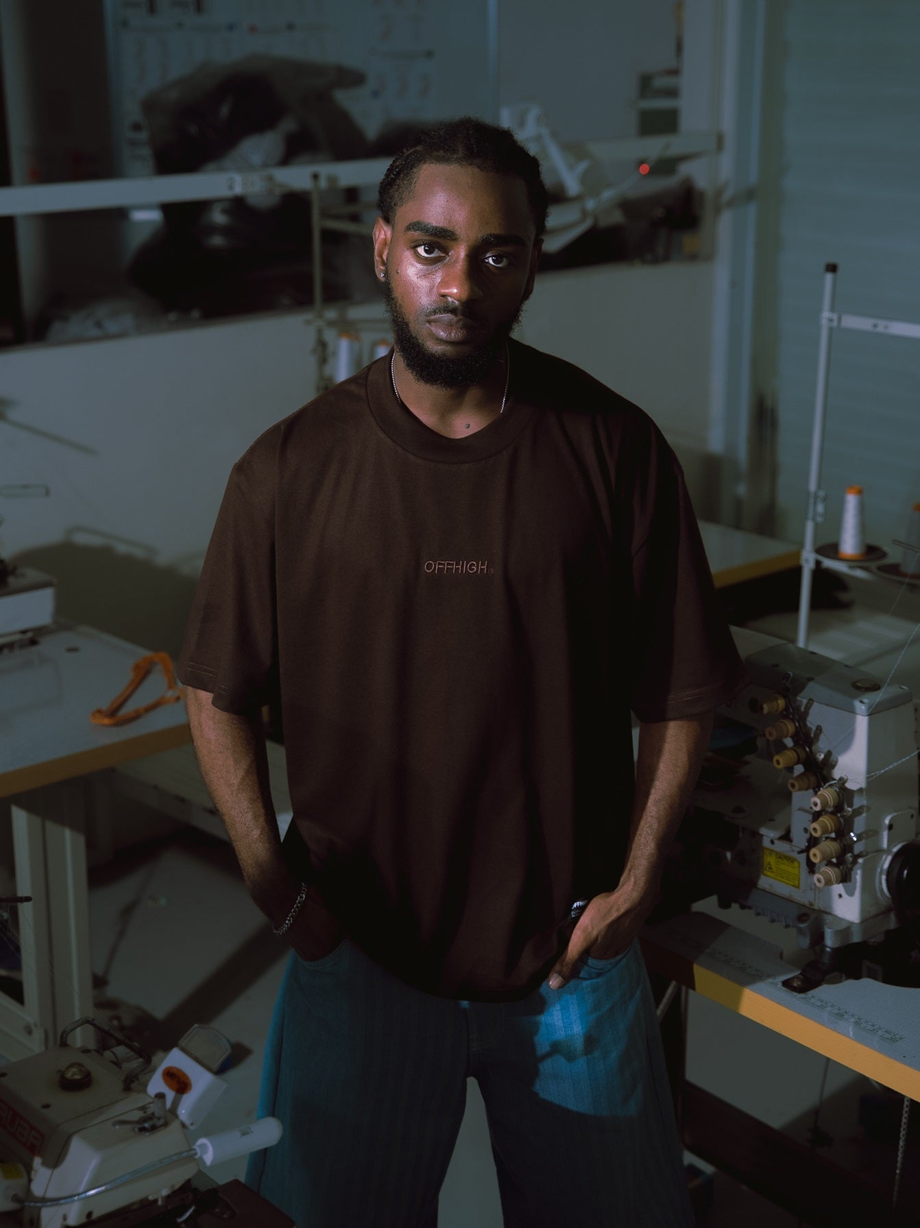 OFFHIGH SHADOW THREAD CHOCO TSHIRT (BOXY FIT)