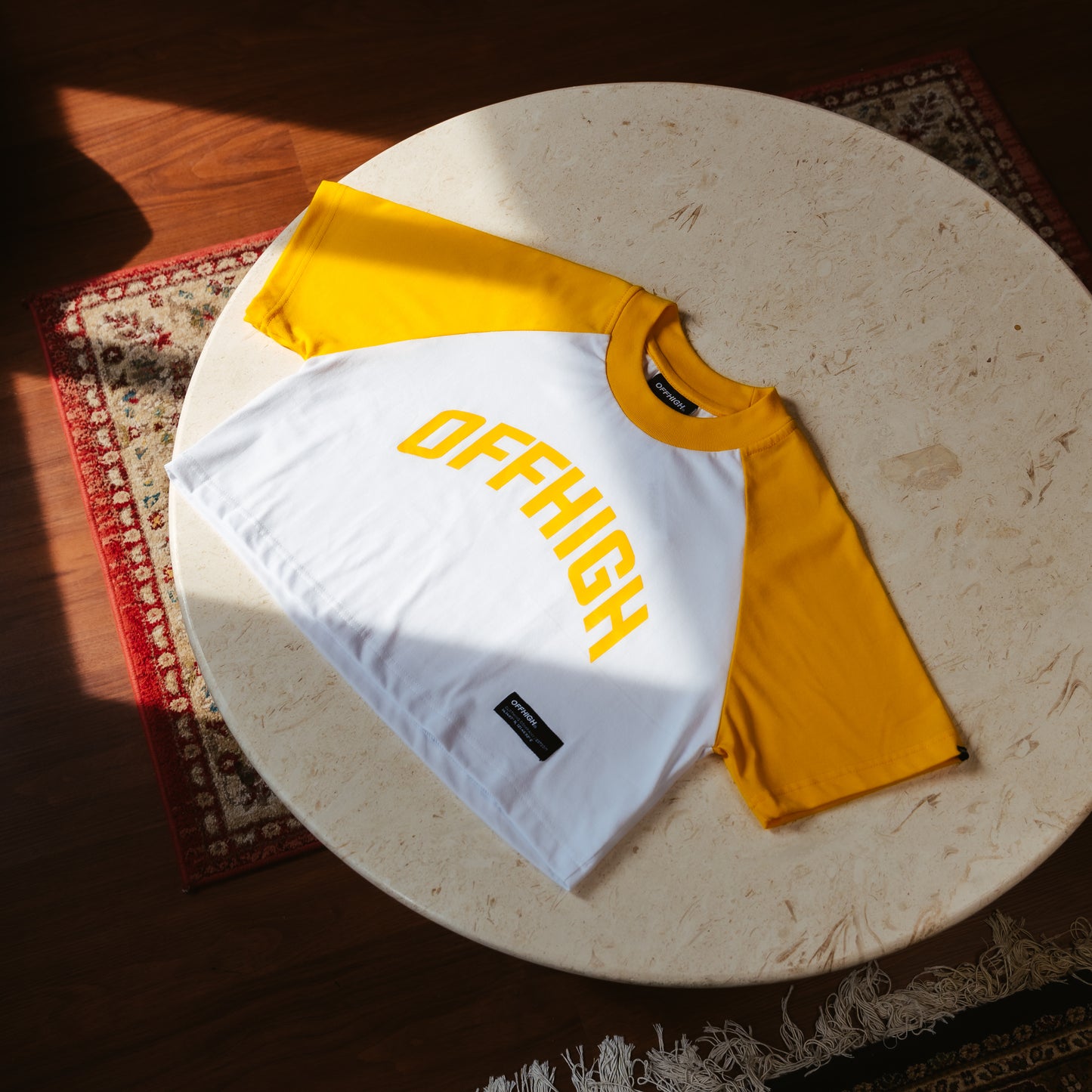 OFFHIGH RAGLAN GOLDIE CROP TSHIRT