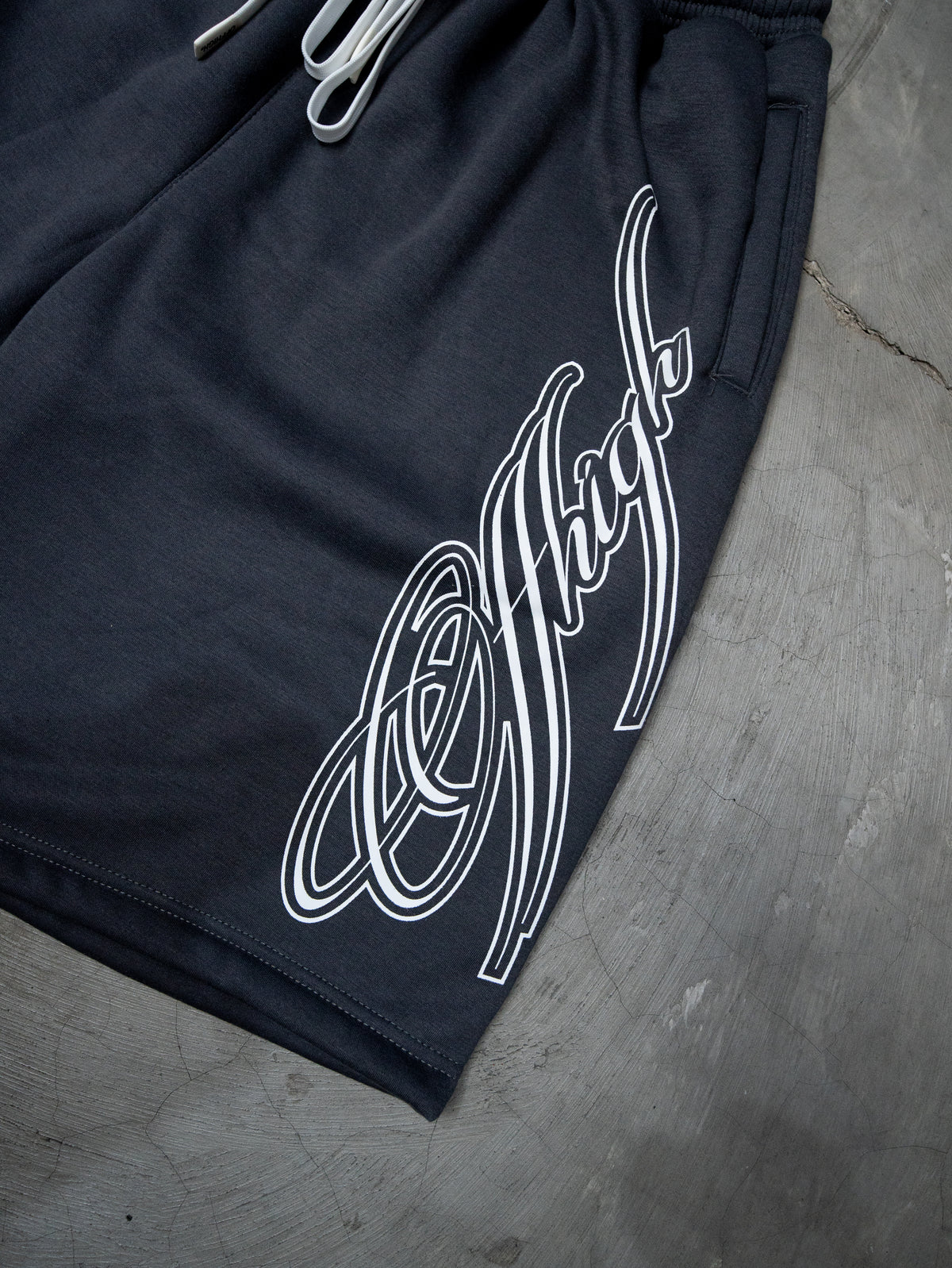 OFFHIGH SIGNED GRAY SWEATSHORTS