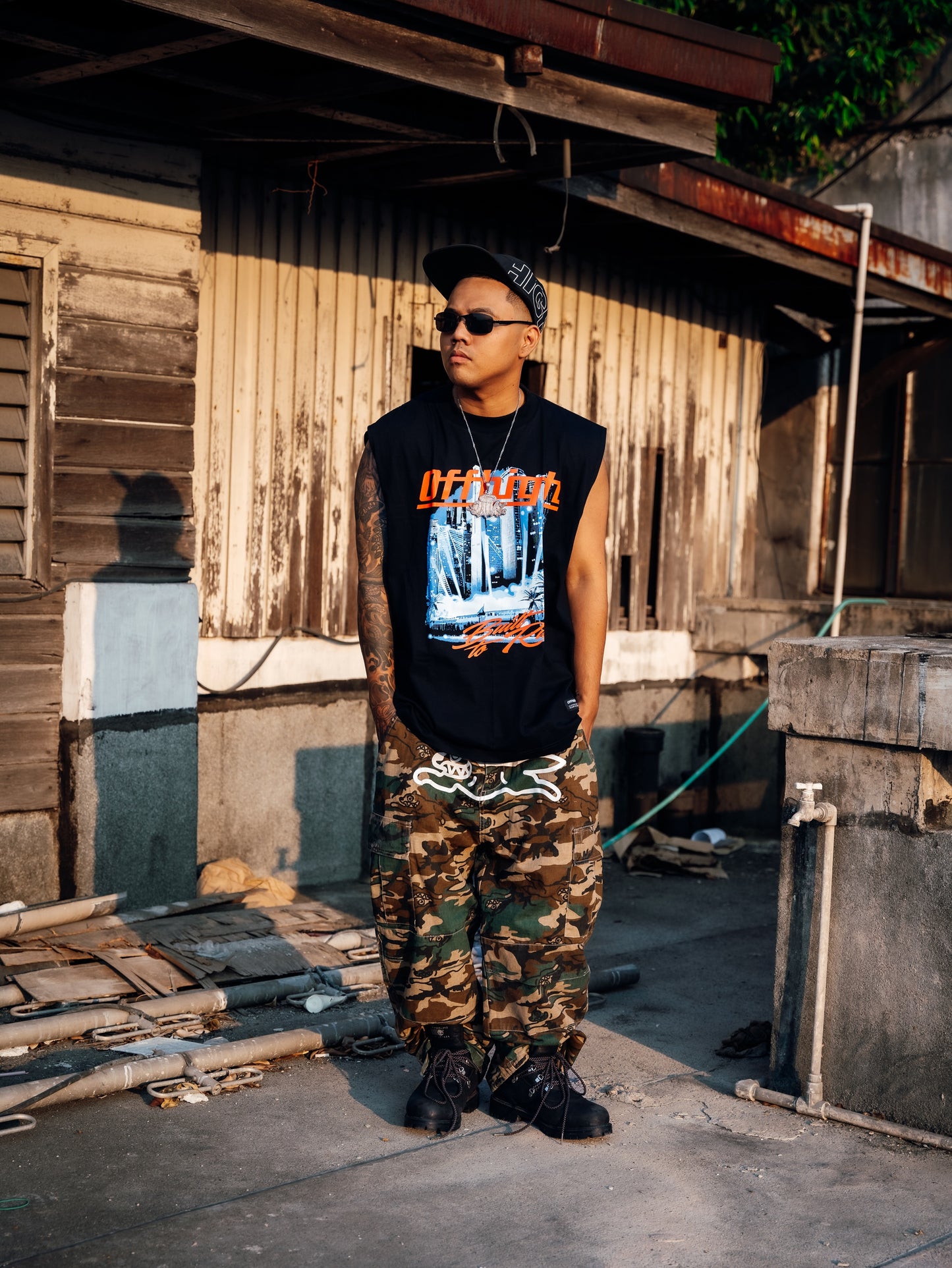 OFFHIGH CITY LIGHTS BLACK MUSCLE TEE