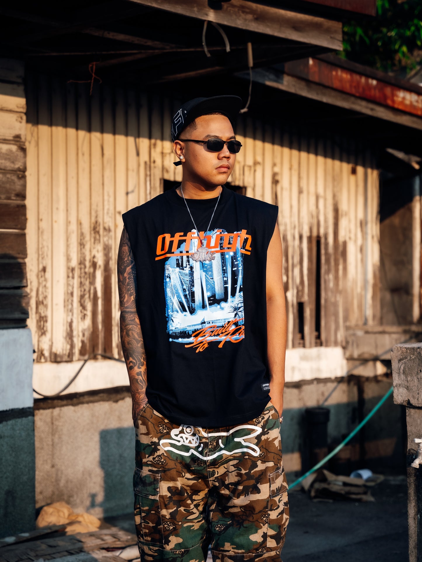 OFFHIGH CITY LIGHTS BLACK MUSCLE TEE