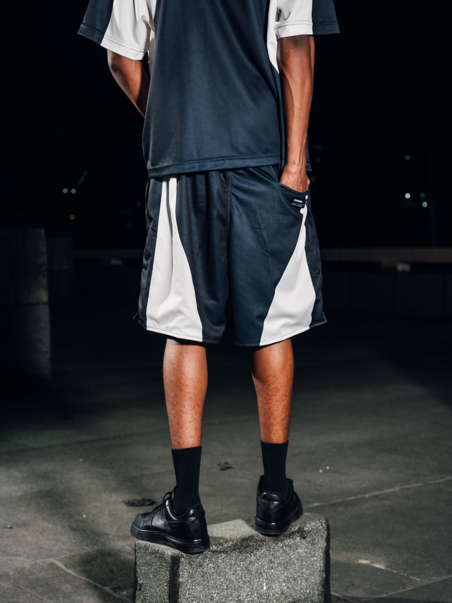 OFFHIGH SPLICE TWO TONE SHORT