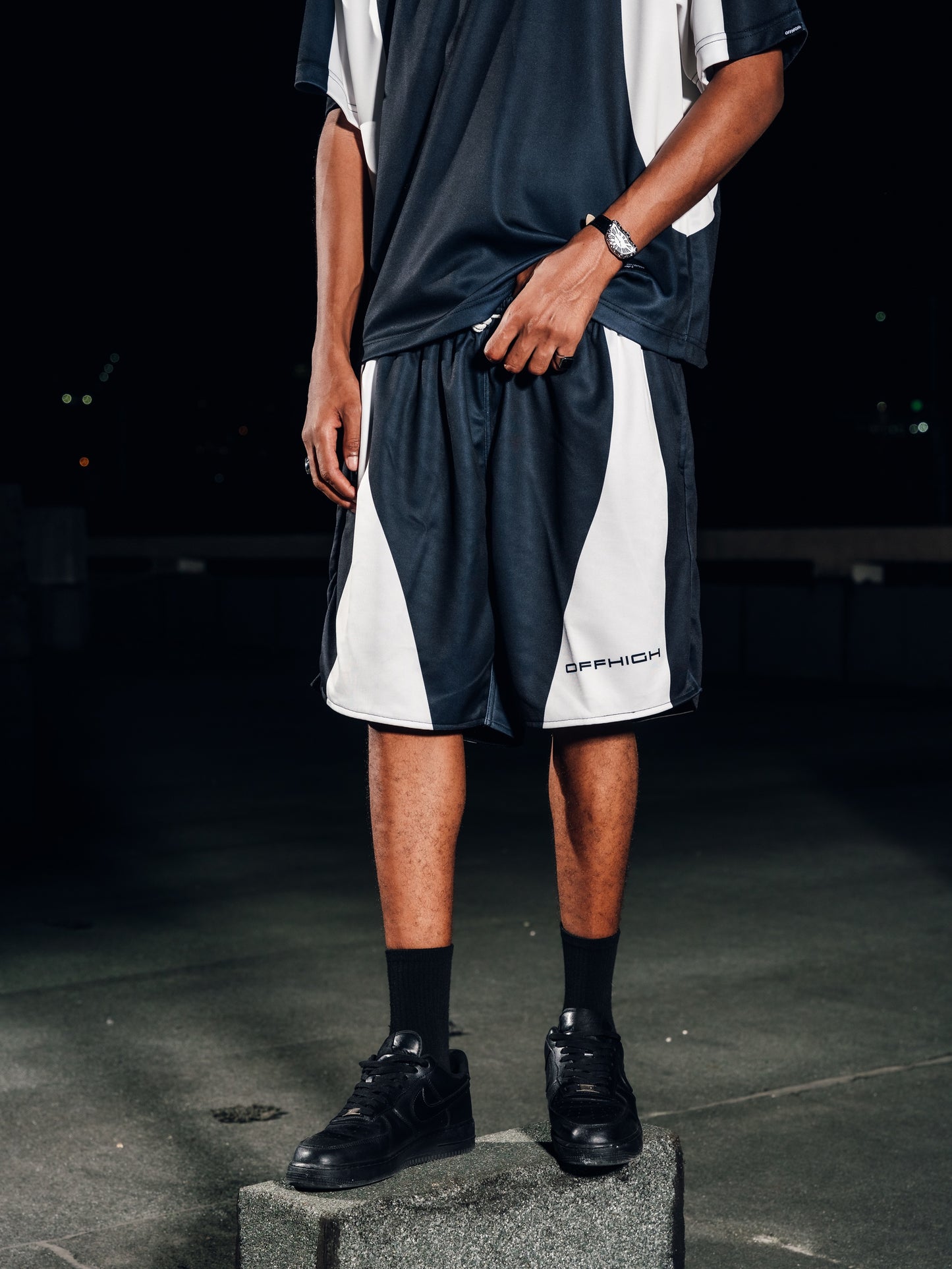 OFFHIGH SPLICE TWO TONE SHORT
