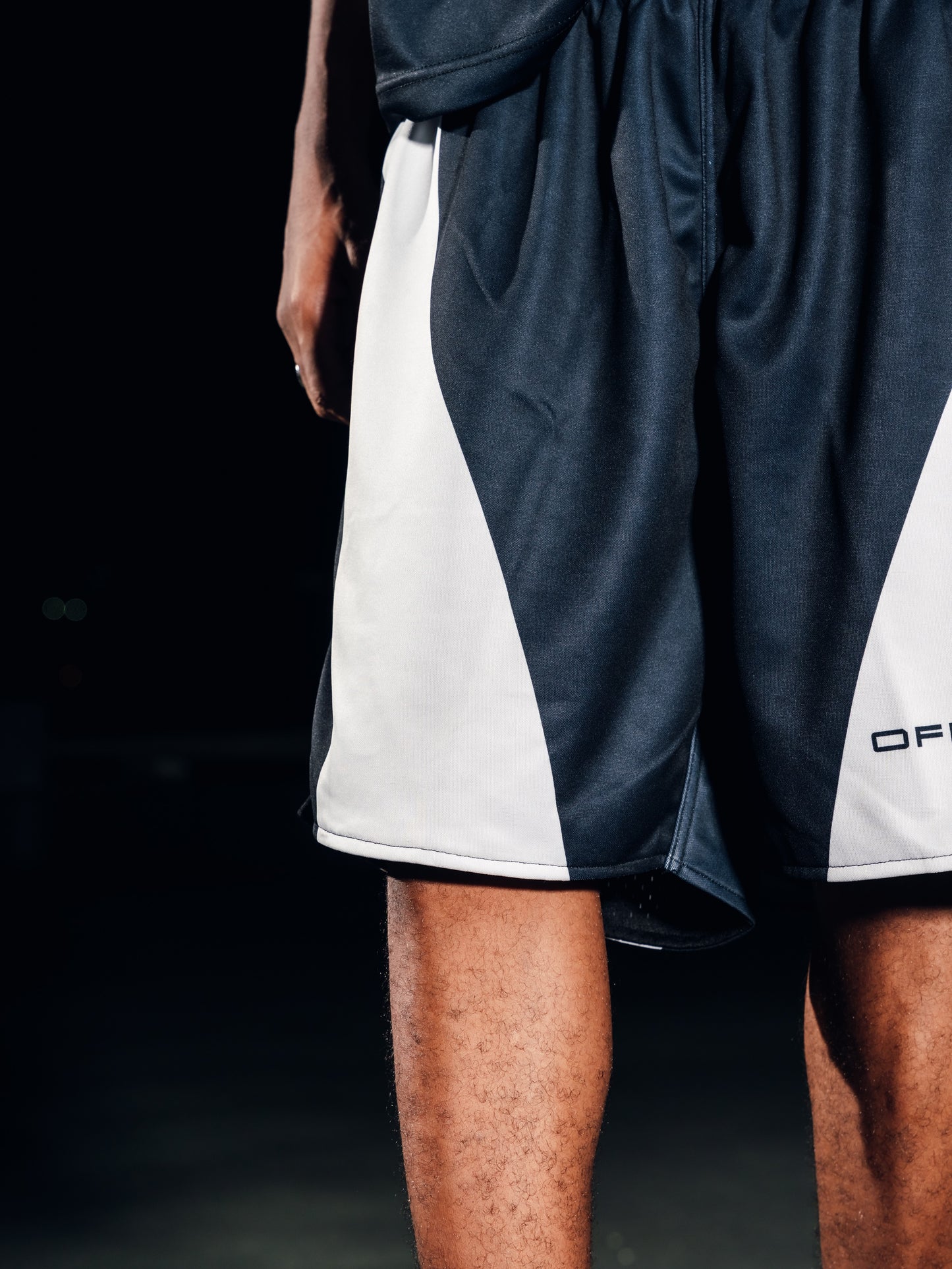 OFFHIGH SPLICE TWO TONE SHORT