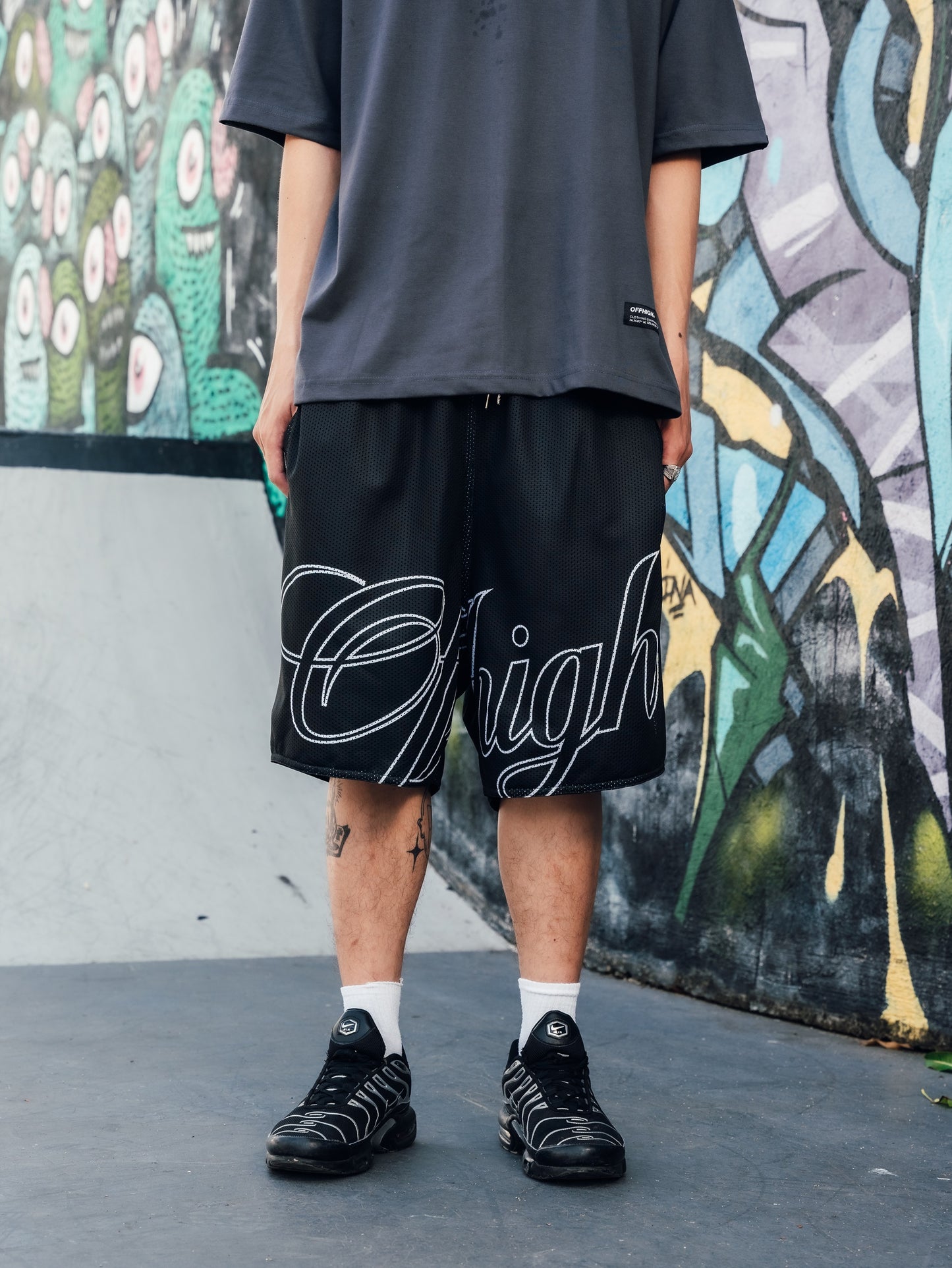 OFFHIGH SCRIPT BLACK MESH SHORT (NEW FIT)