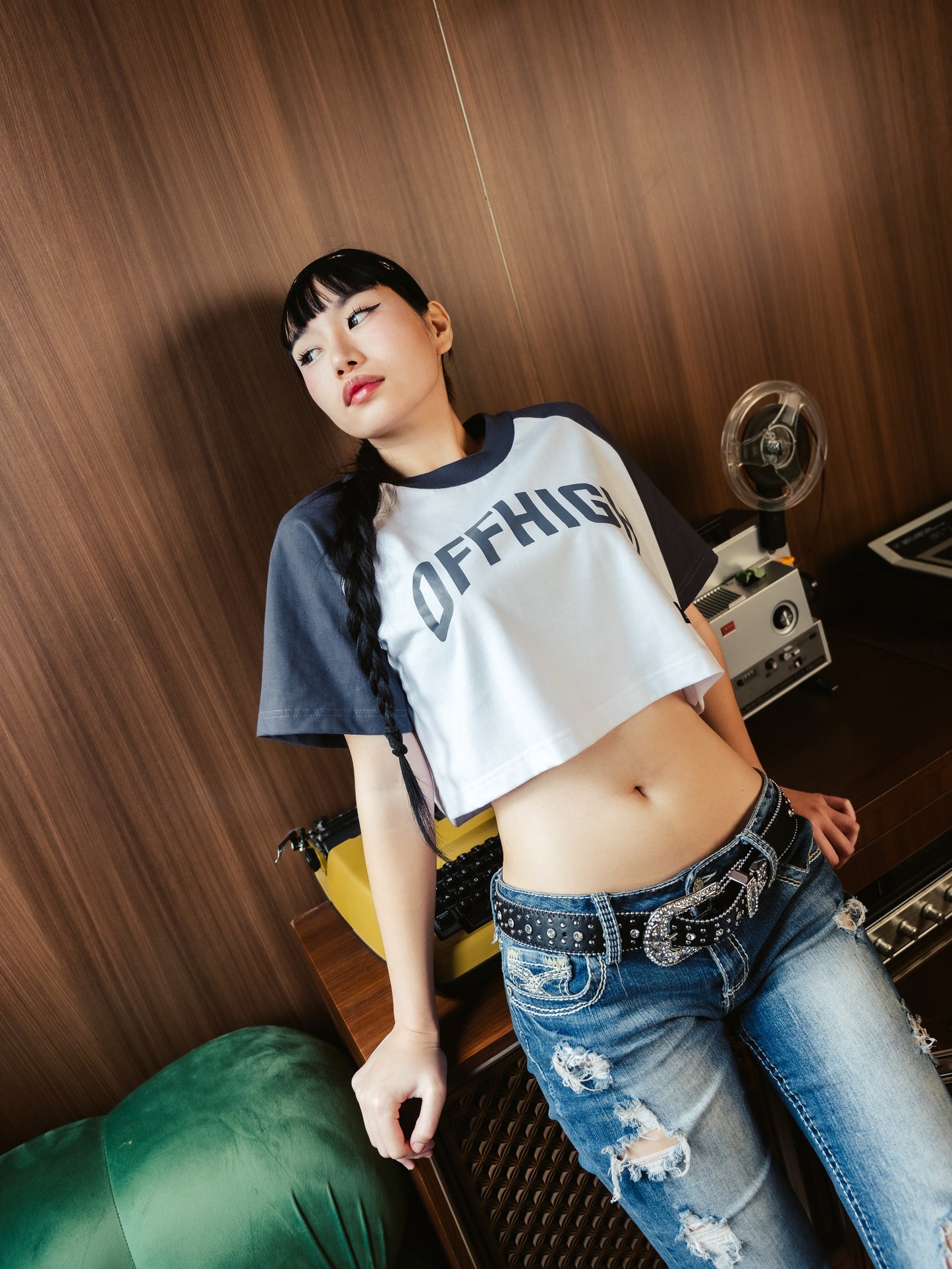 OFFHIGH RAGLAN CHARCOAL CROP TSHIRT