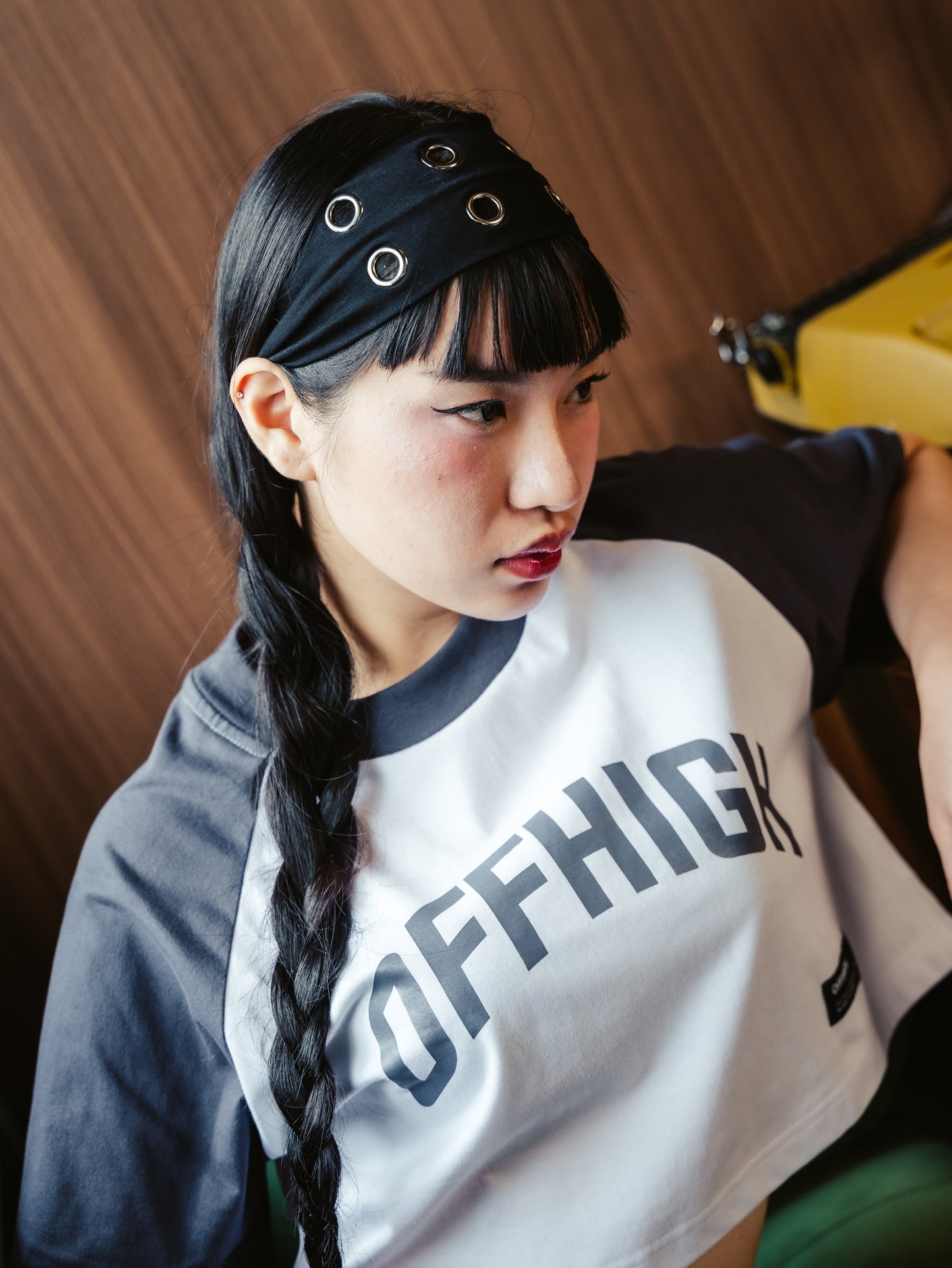 OFFHIGH RAGLAN CHARCOAL CROP TSHIRT