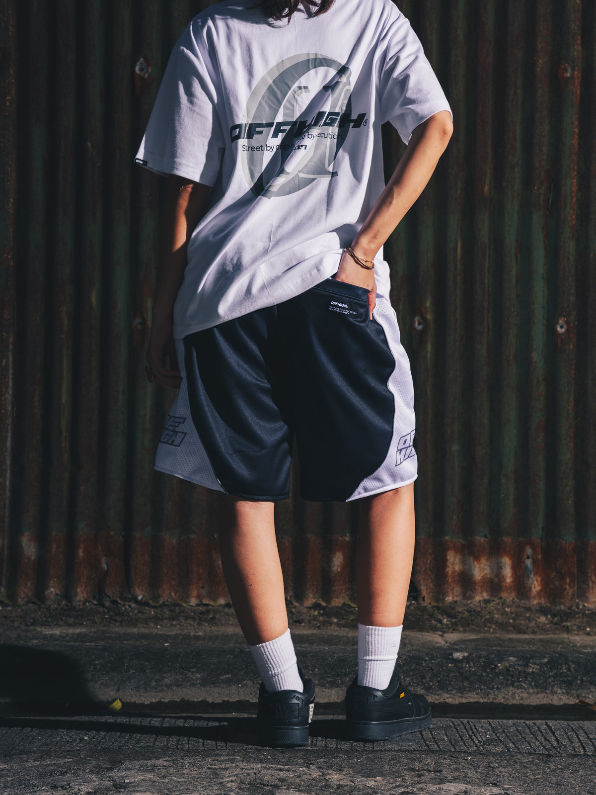 OFFHIGH ROUTINE BLACK MESH SHORT