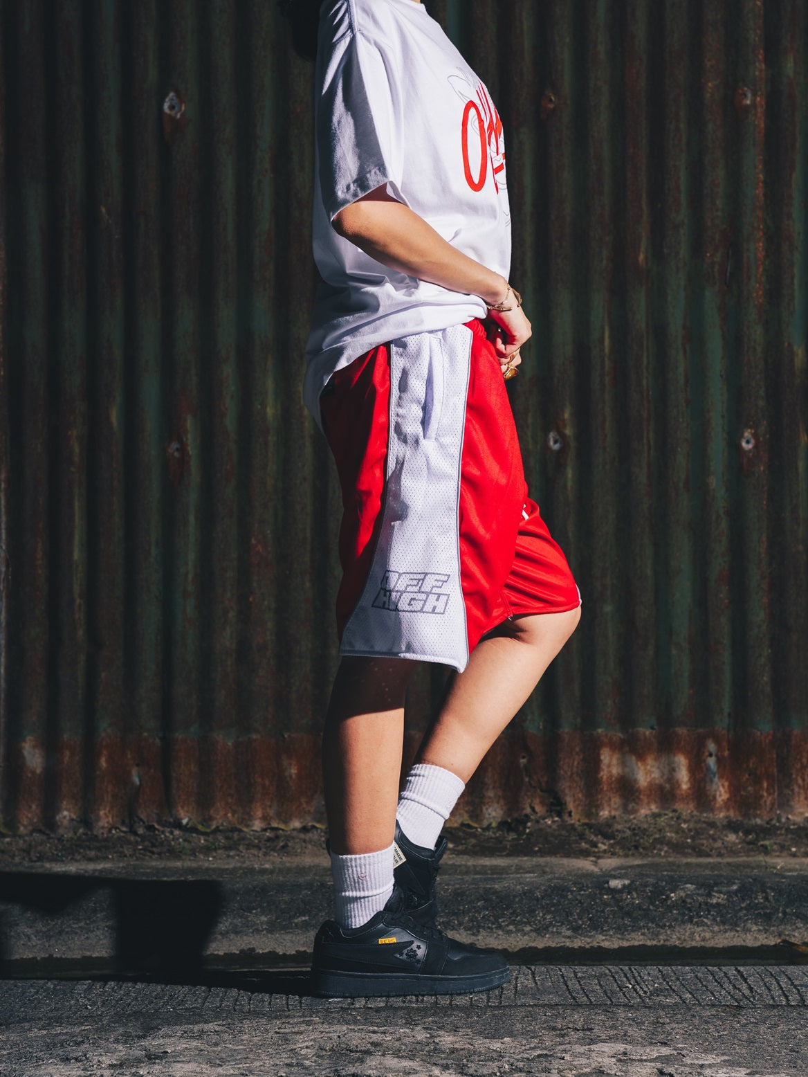 OFFHIGH ROUTINE RED MESH SHORT