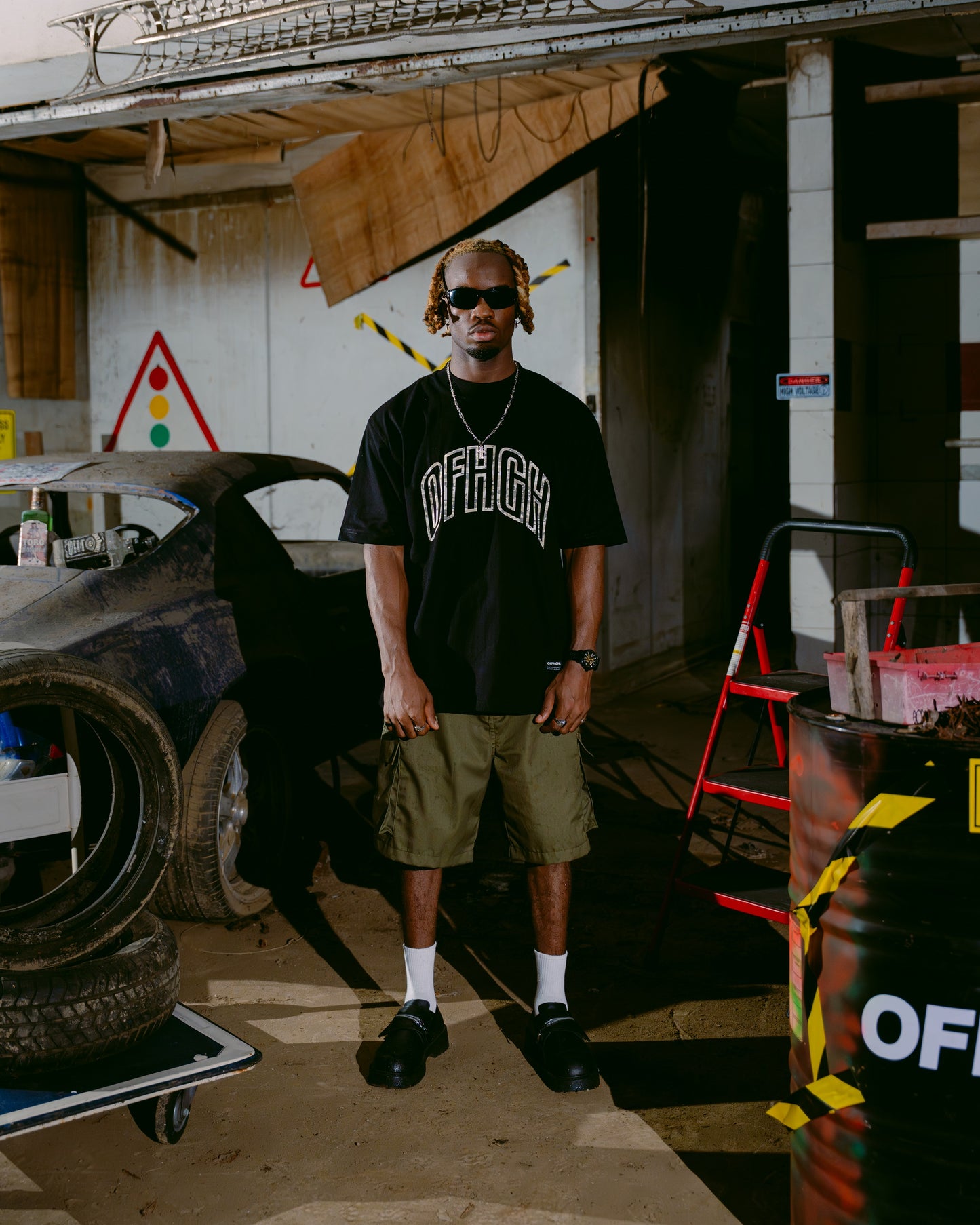 OFFHIGH ANONYMOUS BLACK TSHIRT