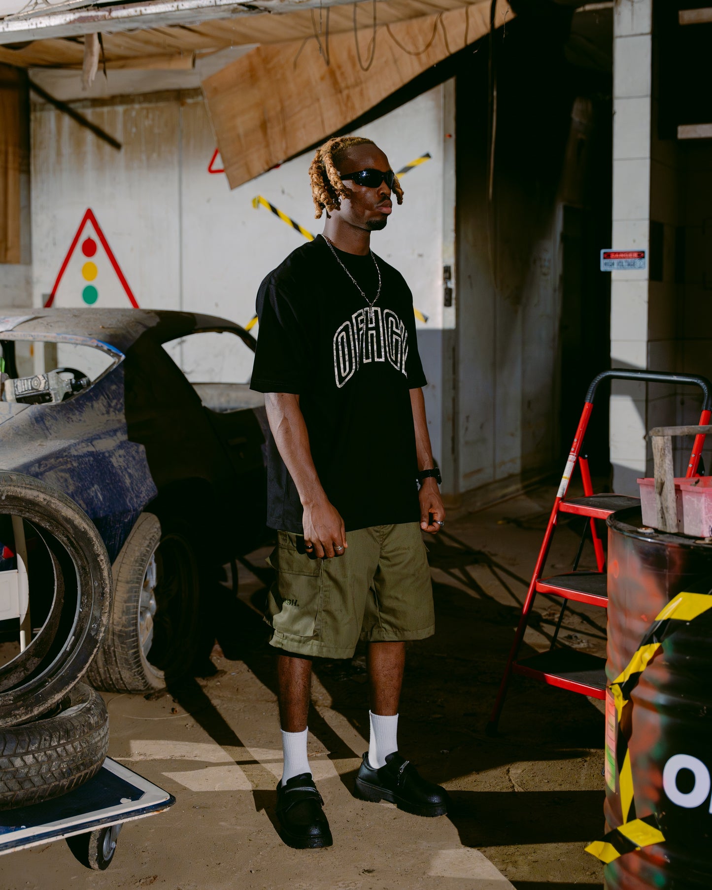 OFFHIGH ANONYMOUS BLACK TSHIRT