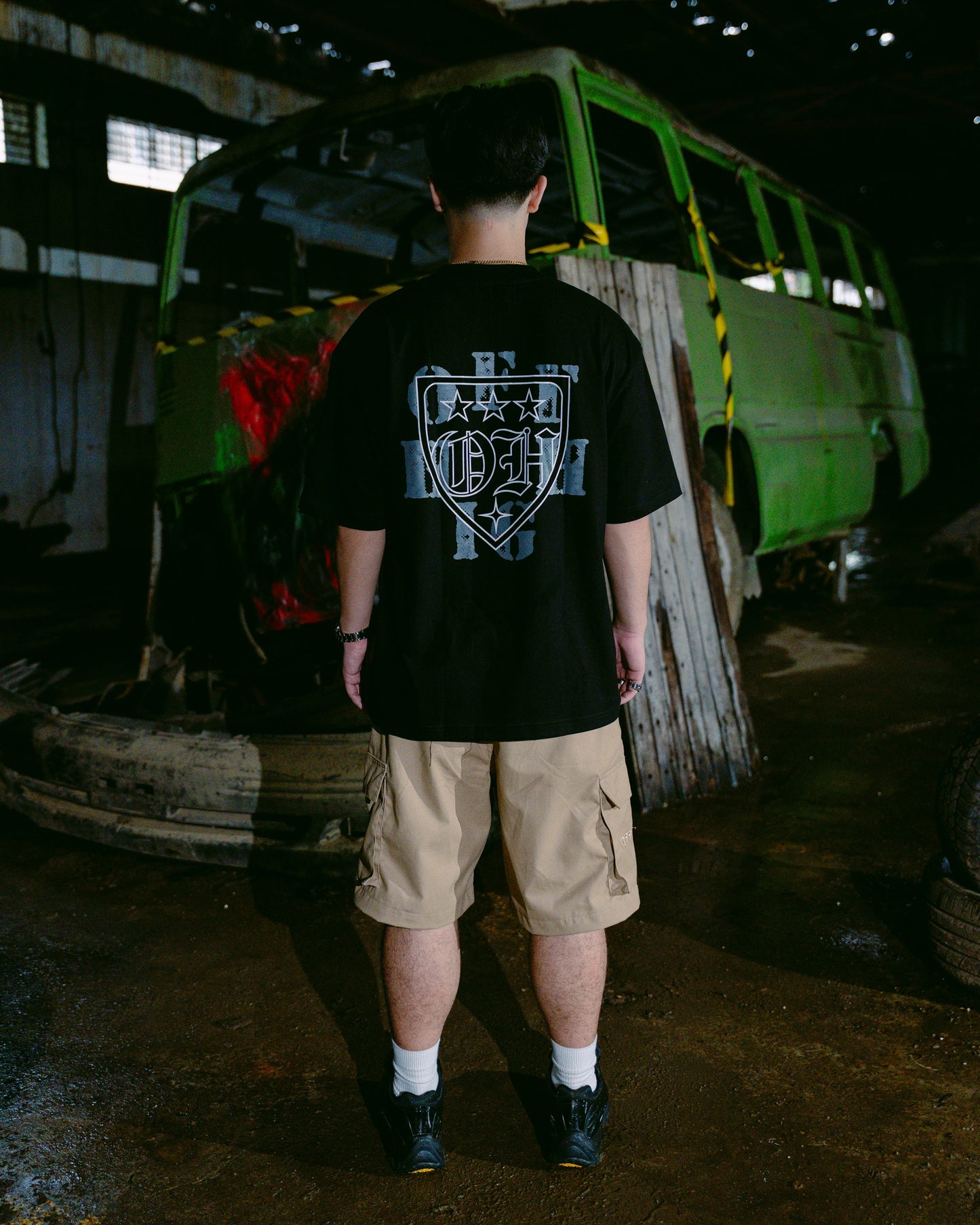 OFFHIGH BADGE BLACK TSHIRT