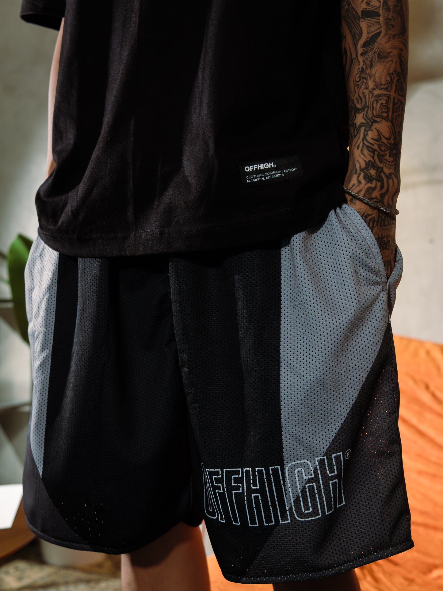 OFFHIGH SAVVY BLACK MESH SHORT