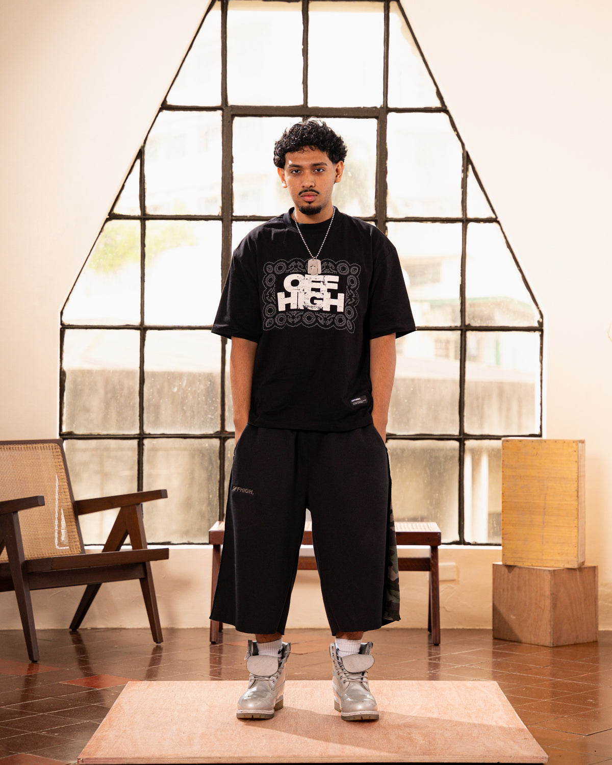 OFFHIGH LACE BLACK TSHIRT