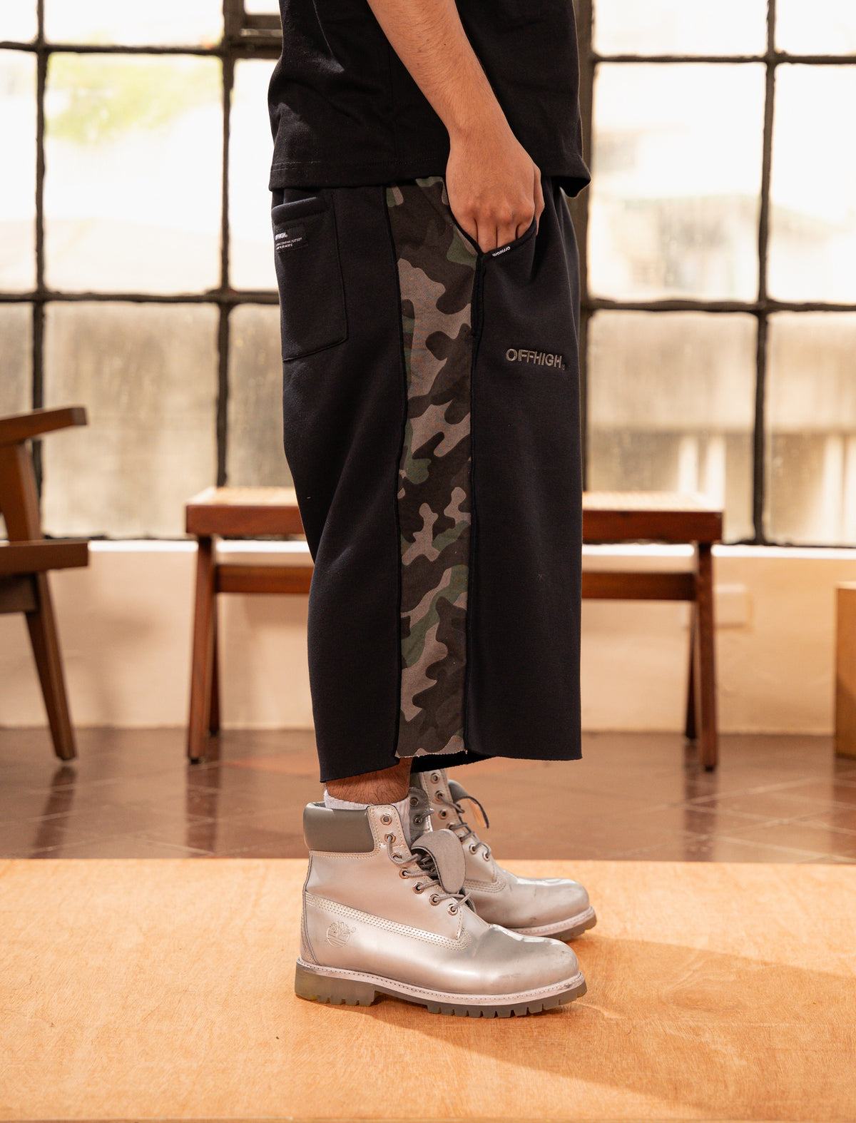 OFFHIGH CAMOU BLACK BAGGY SHORTS